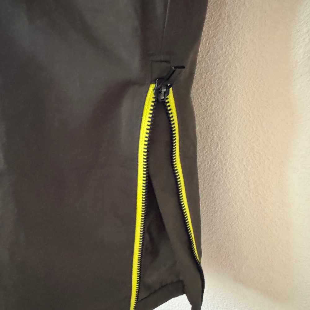 NWOT Athleta Radiant Hybrid Dress Oversized Hoodie Ancient Forest / Black MP - Picture 8 of 9